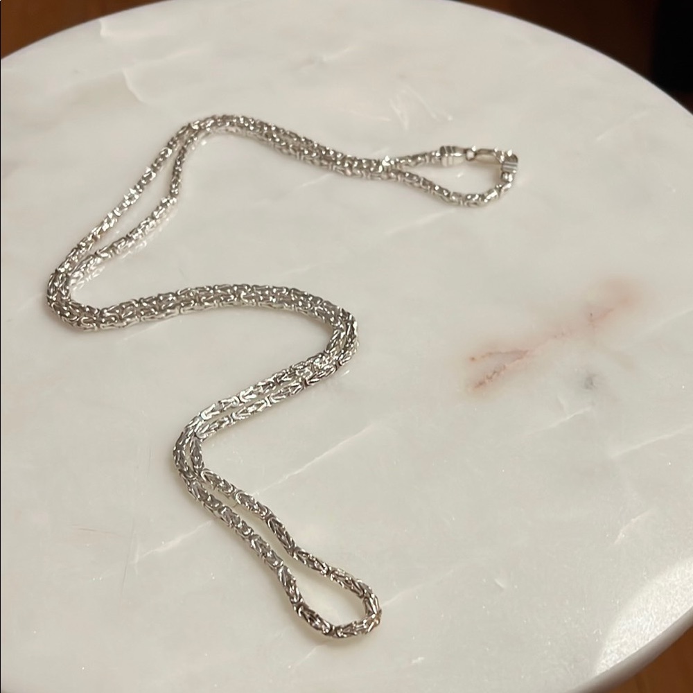 Elegant Silver Chain Necklace